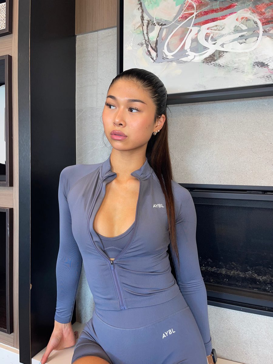 Jasmine wearing AYBL activewear